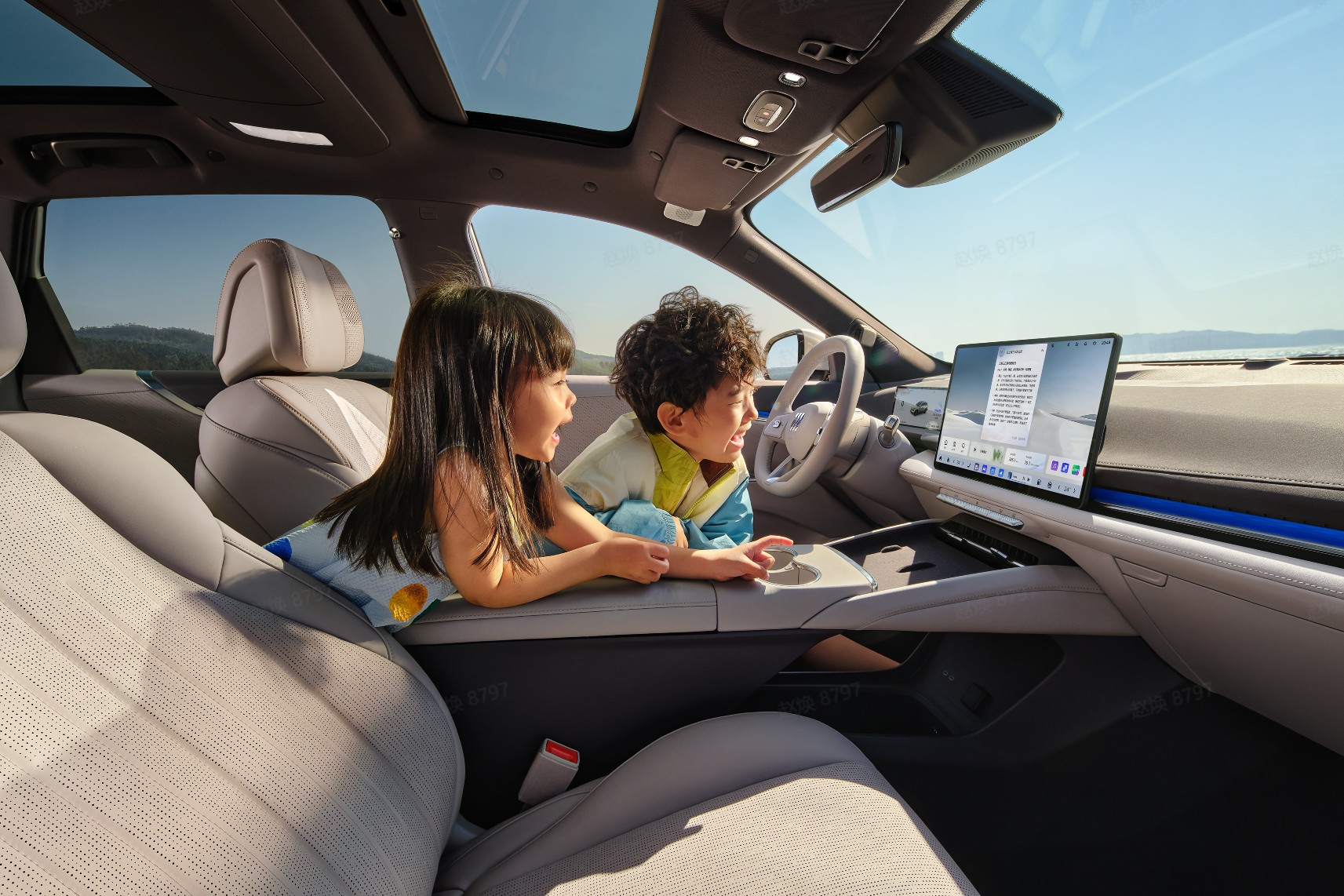 别克至境 E7 行业首发搭载最新一代豆包大模型，并打造三重车规级 AI 立体防护体系.jpg