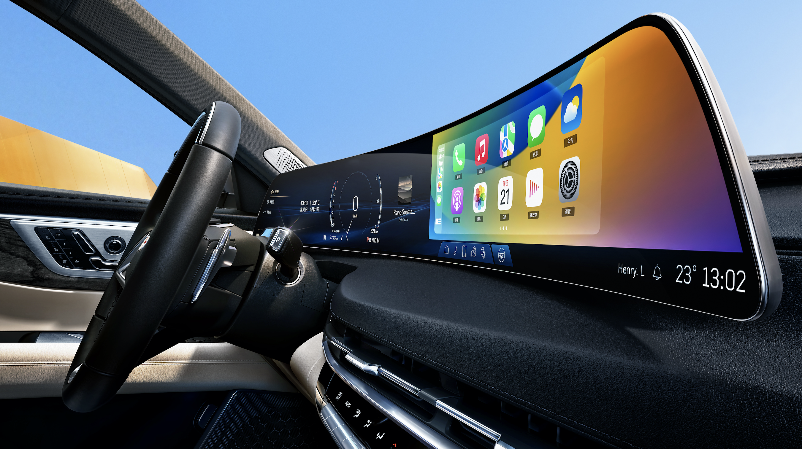配图4：凯迪拉克全新车型标配33英寸9K环幕式超视网膜曲面屏.jpg